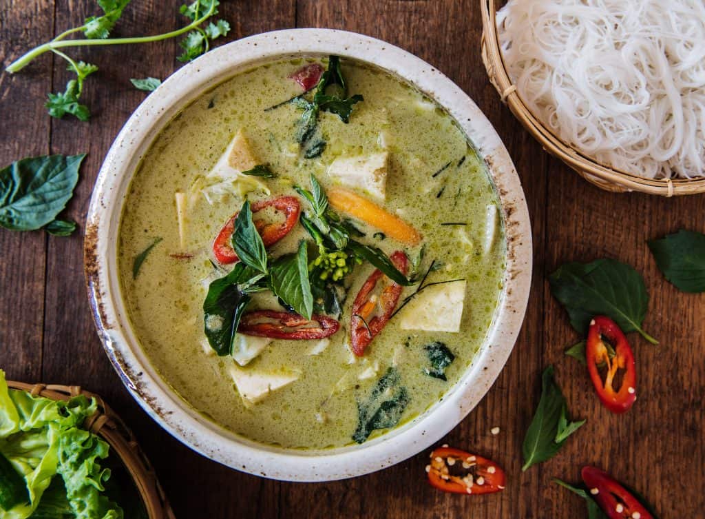 Low-calorie Thai Green Vegetable Curry | Thai Recipes | GoodtoKnow